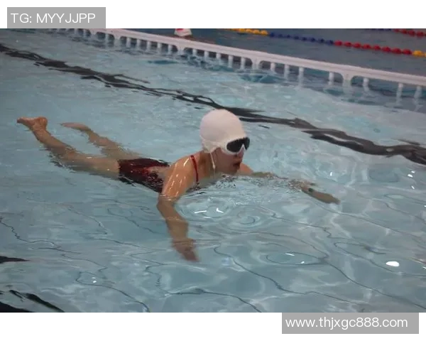 蛙泳动作分解与技巧指导全面解析助力游泳技能提升